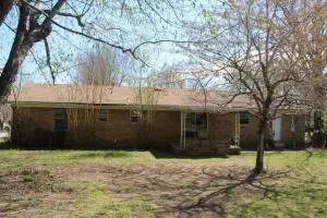 202 Cardinal, Harrison, AR 72601 photo 2