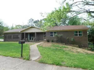 802 W Holt St, Harrison, AR 72601 photo 1