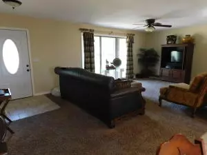 802 W Holt St, Harrison, AR 72601 photo 2