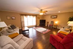 606 Hester Dr, Harrison, AR 72601 photo 2