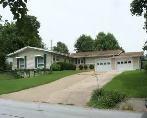 419 Skyline Dr, Harrison, AR 72601 photo 1