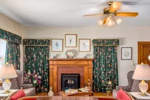 502 N Willow St, Harrison, AR 72601 photo 4