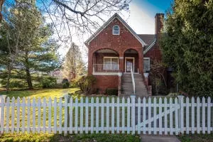 502 N Willow St, Harrison, AR 72601 photo 2