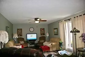 218 Wren St, Harrison, AR 72601 photo 3