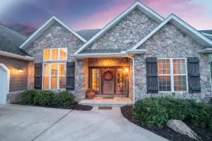 1914 Fairview Dr, Harrison, AR 72601 photo 2