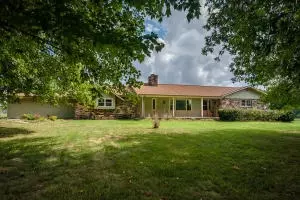 5329 Sand Flat Rd, Harrison, AR 72601 photo 1