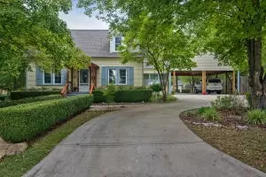 723 W College Ave, Harrison, AR 72601 photo 4