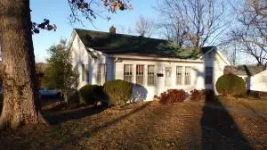 723 W South Ave, Harrison, AR 72601 photo 1