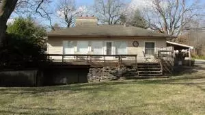 105 S Hickory, Harrison, AR 72601 photo 5