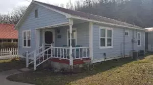 202 Clark St, Jasper, AR 72641 photo 1