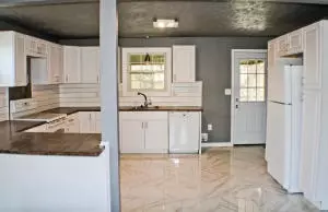 423 S Walnut St, Harrison, AR 72601 photo 5