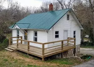 115 N Maple St, Harrison, AR 72601 photo 2