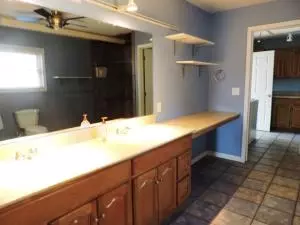 1001 N Spring St, Harrison, AR 72601 photo 17