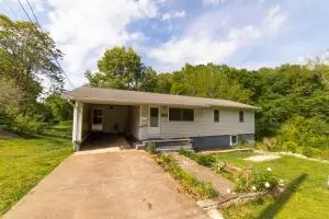 805 E Washington St, Harrison, AR 72601 photo 2