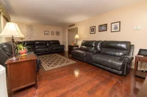 2003 Surrey Ln, Harrison, AR 72601 photo 4