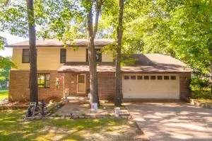 2003 Surrey Ln, Harrison, AR 72601 photo 1