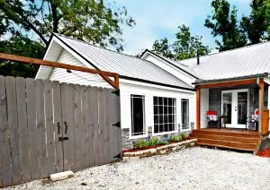 76 Callahan St, Harrison, AR 72601 photo 2