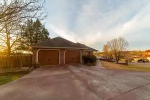 208 Pebble Beach Dr, Harrison, AR 72601 photo 4