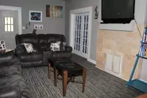 620 S Ash St, Harrison, AR 72601 photo 2