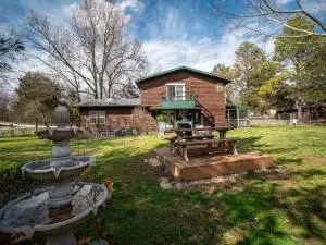 8196 Cedar Ln, Harrison, AR 72601 photo 3
