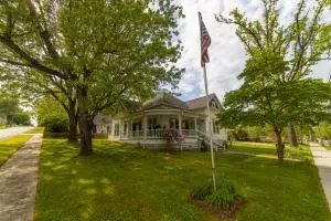 522 S Maple St, Harrison, AR 72601 photo 3