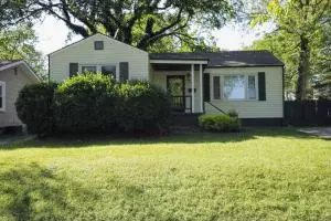 709 S 3rd St, Branson, MO 65616 photo 1