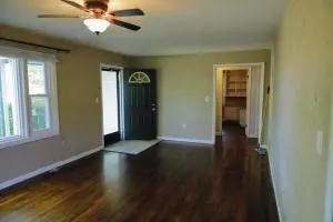 709 S 3rd St, Branson, MO 65616 photo 2