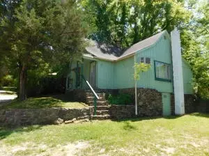 104 Mountain St, Jasper, AR 72641 photo 1