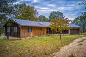 8409 E Old Ritchie Rd, Lead Hill, AR 72644 photo 2