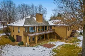 106 W Watts St, Harrison, AR 72601 photo 2