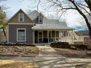 321 N Willow, Harrison, AR 72601 photo 1