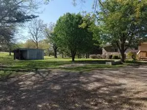 211 Uphill Ln, Marshall, AR 72650 photo 2