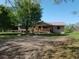 211 Uphill Ln, Marshall, AR 72650 photo 1