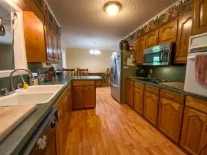 102 E Jay Ave, Harrison, AR 72601 photo 4