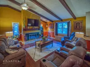 314 N Ozark St, Harrison, AR 72601 photo 3