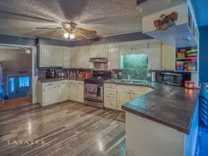 314 N Ozark St, Harrison, AR 72601 photo 6