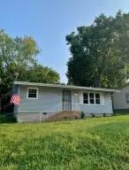606 E Main St, Flippin, AR 72634 photo 2