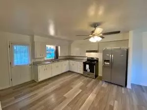 606 E Main St, Flippin, AR 72634 photo 6