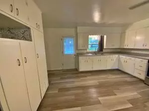 606 E Main St, Flippin, AR 72634 photo 7