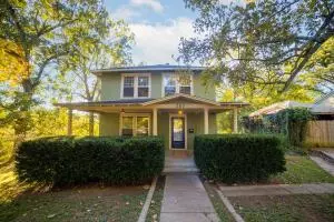 202 N Hickory, Harrison, AR 72601 photo 1