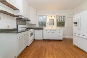 202 N Hickory, Harrison, AR 72601 photo 10