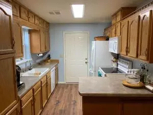1203 S Walnut St, Harrison, AR 72601 photo 2