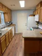 1203 S Walnut St, Harrison, AR 72601 photo 3