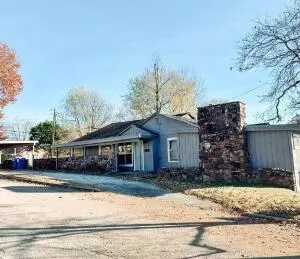 702 E Argyle, Harrison, AR 72601 photo 2