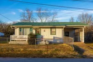 907 E Fick Ave, Harrison, AR 72601 photo 1