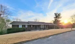 8 Hawthorne Dr, Harrison, AR 72601 photo 1