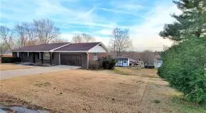 8 Hawthorne Dr, Harrison, AR 72601 photo 3