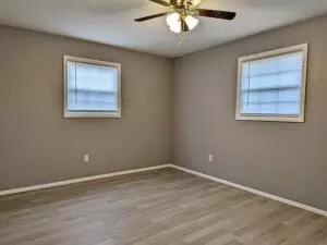 210 E Main St, Bergman, AR 72615 photo 2