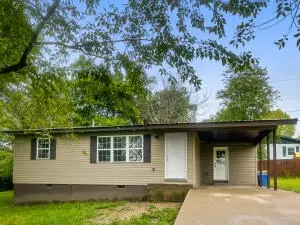 504 N Biddle St, Harrison, AR 72601 photo 2