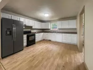 504 N Biddle St, Harrison, AR 72601 photo 4